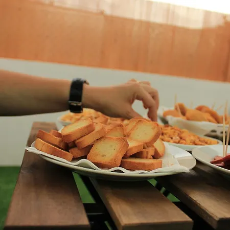 Amelia's House Hostel *