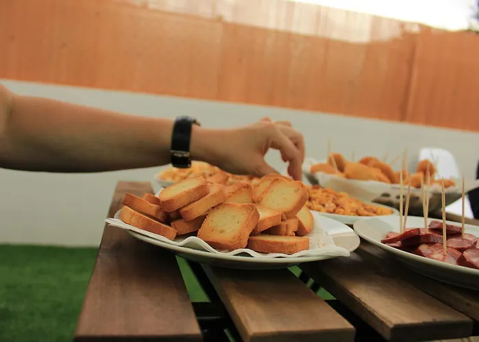 Amelia's House Hostel *